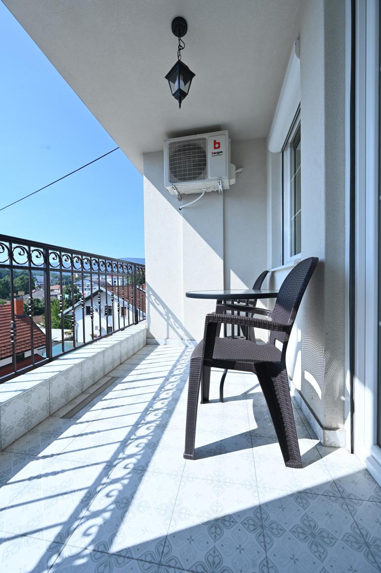Smestaj Tea Sa Dva Bazena Vrnjacka Banja Exterior photo